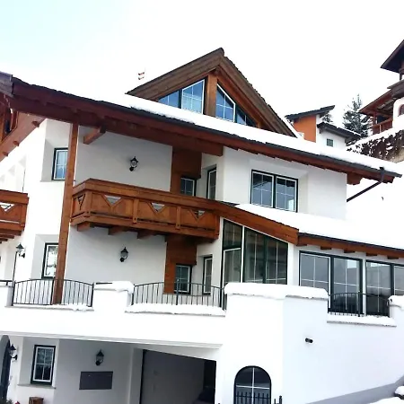 Alpine In Landeck With Balcony *